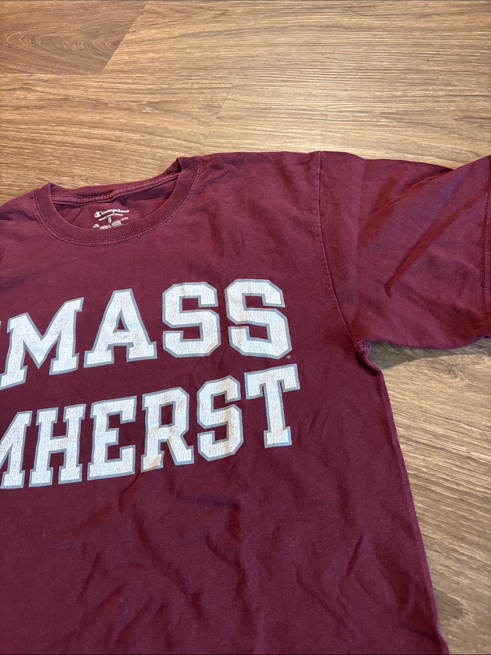 UMass Amherst Maroon Graphic Tee - Picture 5 of 5